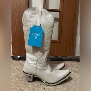 BRAND NEW- Lane Boots Smokeshow Pearl Champagne